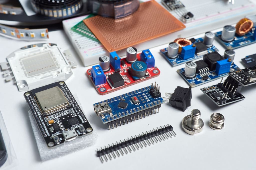 How to Choose the Right Electronic Components Online for Your Projects