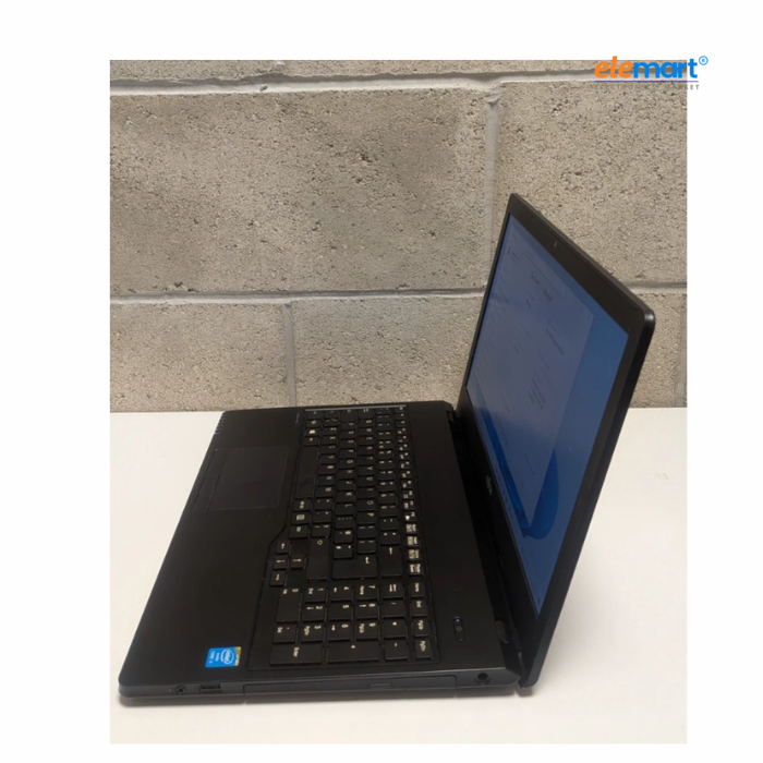 Fujitsu i3-5005U 2.0GHz - 4GB DDR3 - 500GB HDD
